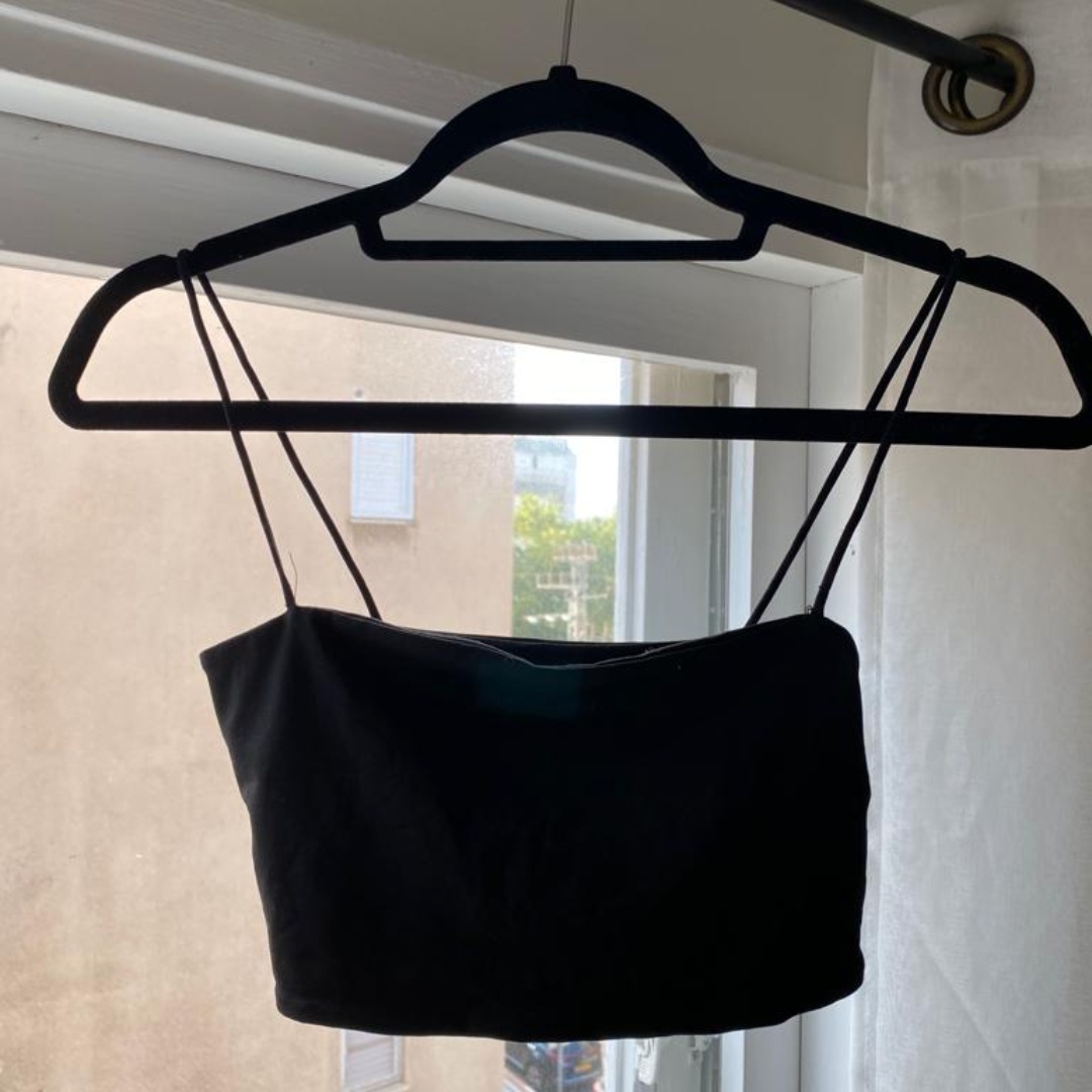 טופ שחור מידה xs🖤