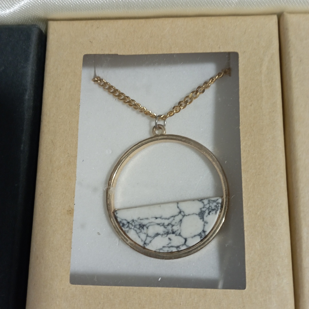 שרשרת עבודת יד