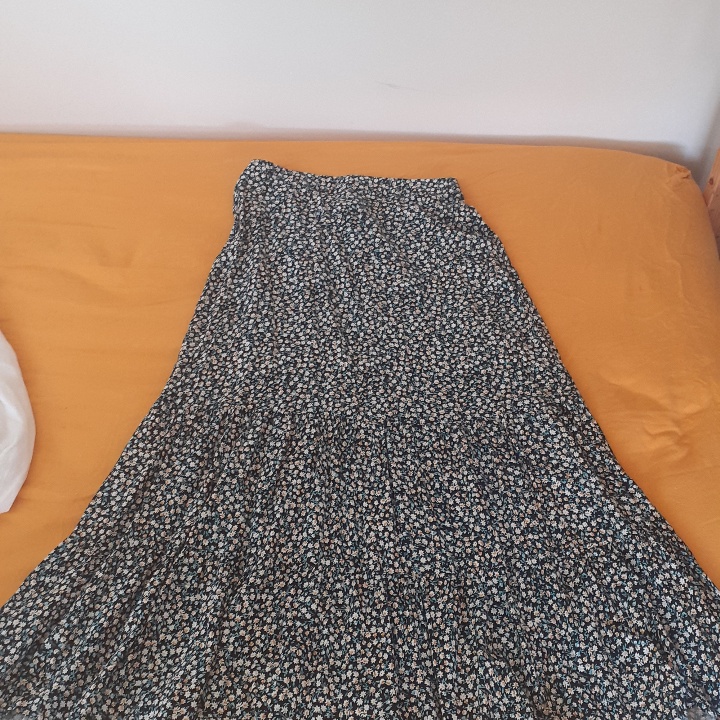 חצאית פירחונית מושלמת