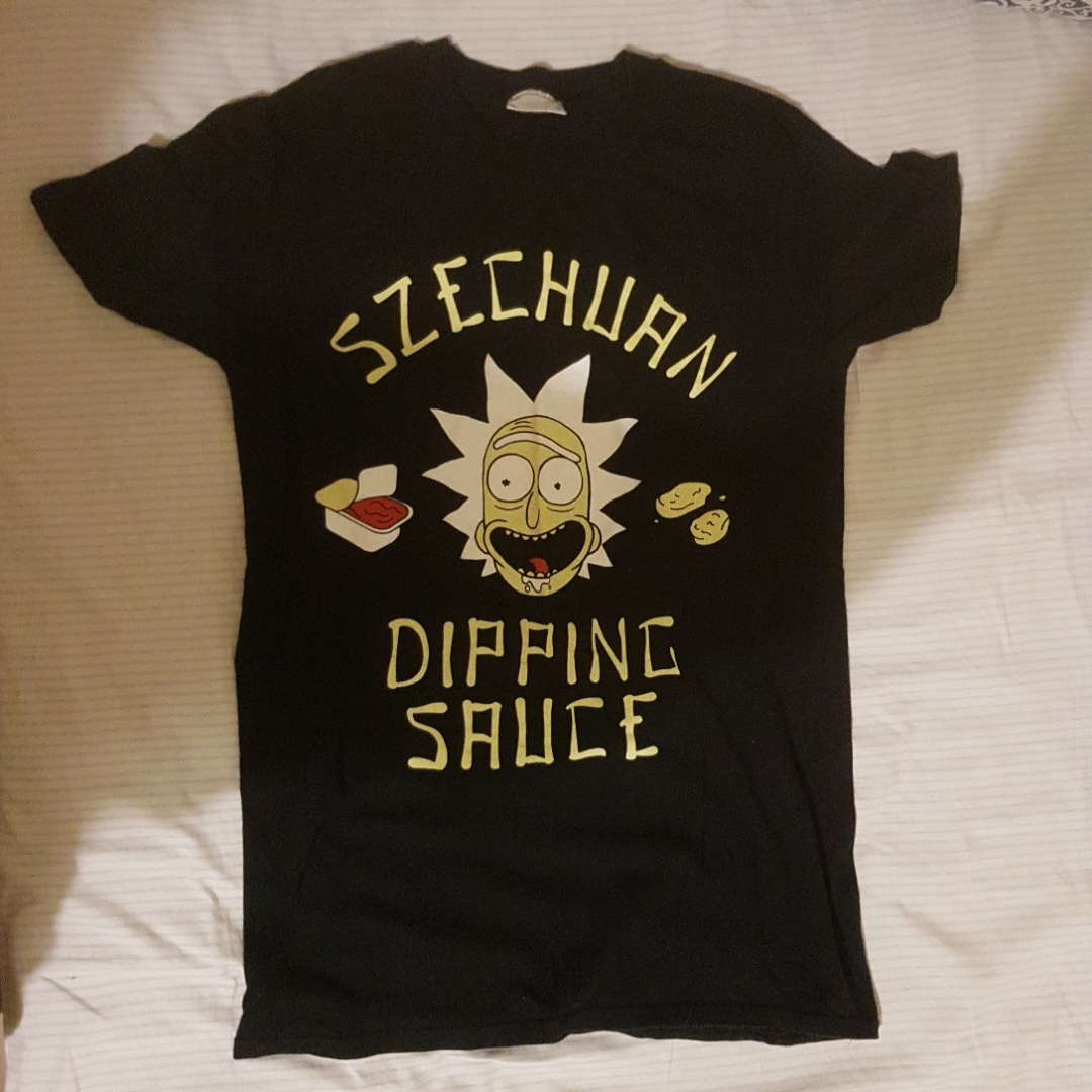 חולצת ריק ומורטי