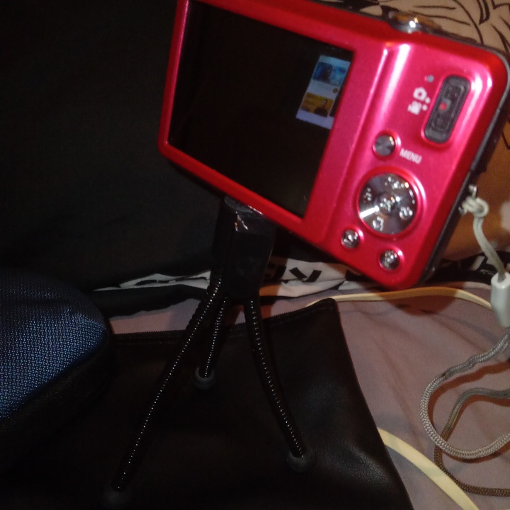 מצלמה Samsung 12.2 mega pixels