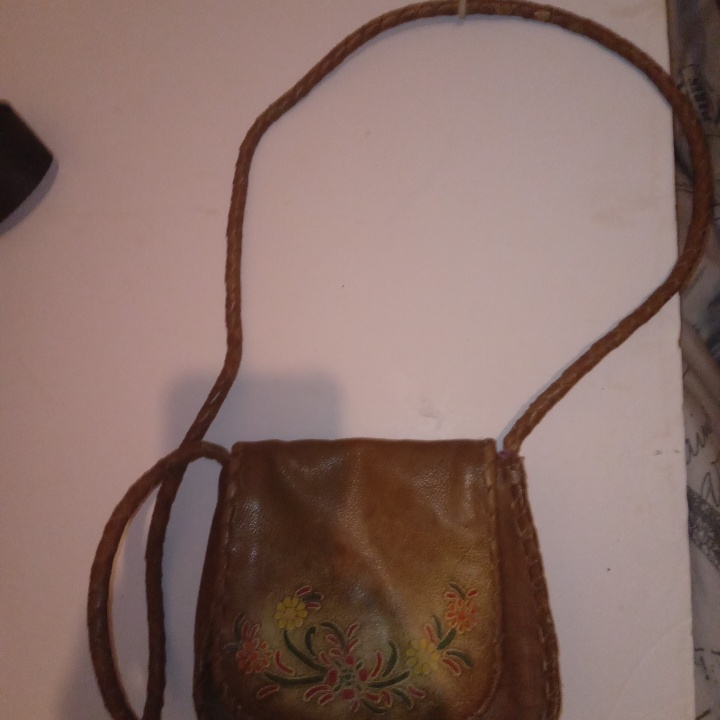 תיקים מגוון רחב ישמח לשלוח תמונות 