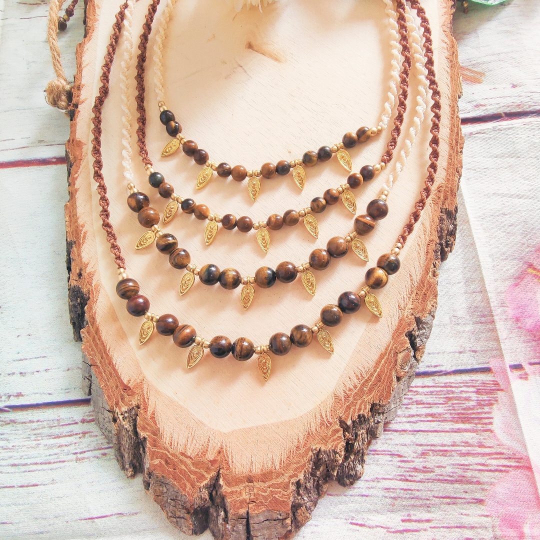 מקרמה שרשראות עם אבני עין נמר (טיגר איי)