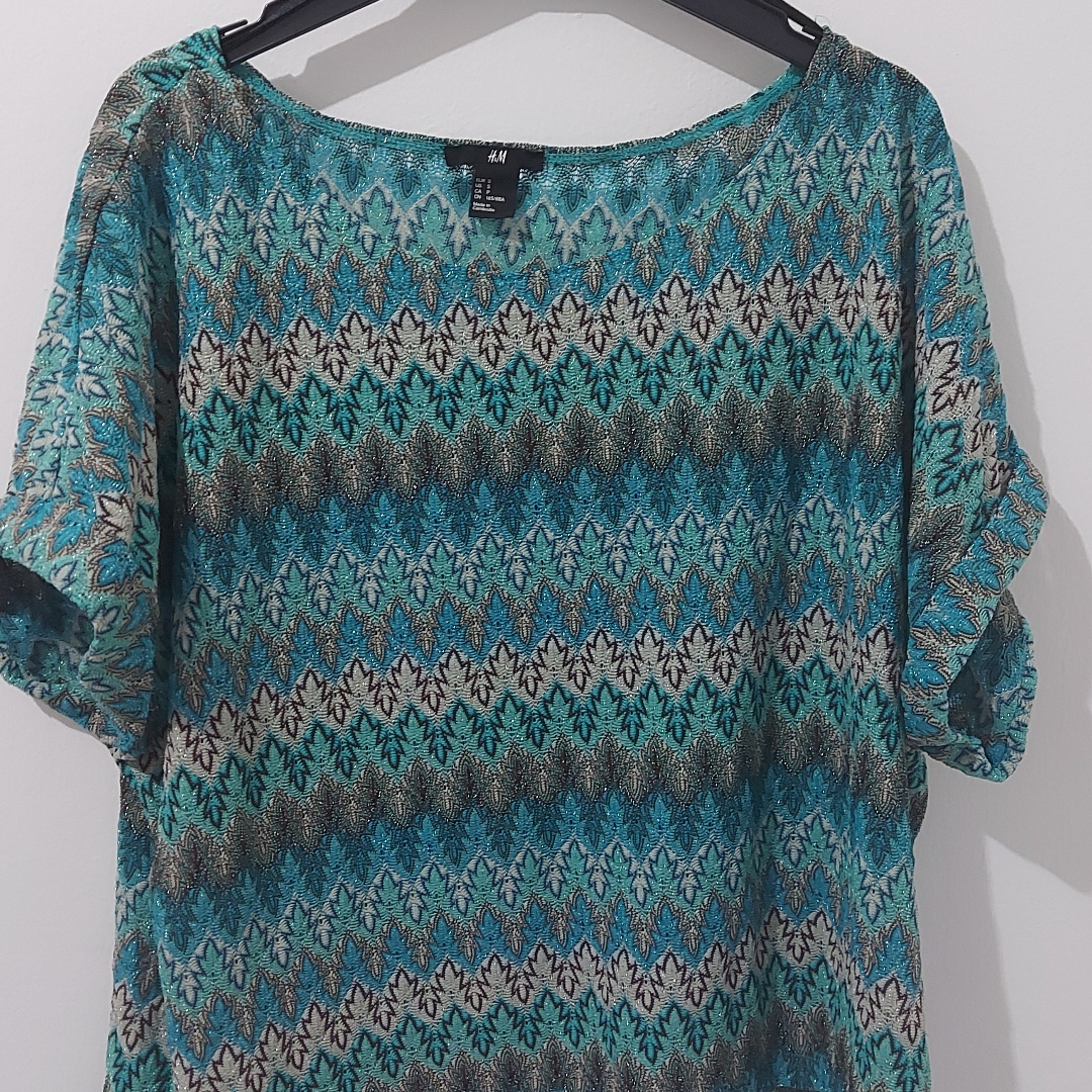 חולצת וינטג' של H&M במידה S מתאים גם למידה M