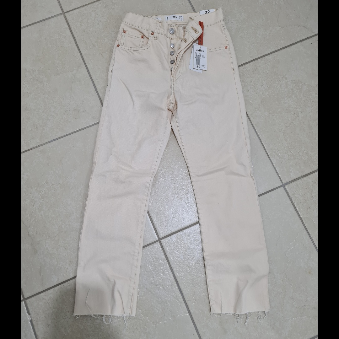 ג'ינס חדש של מנגו 