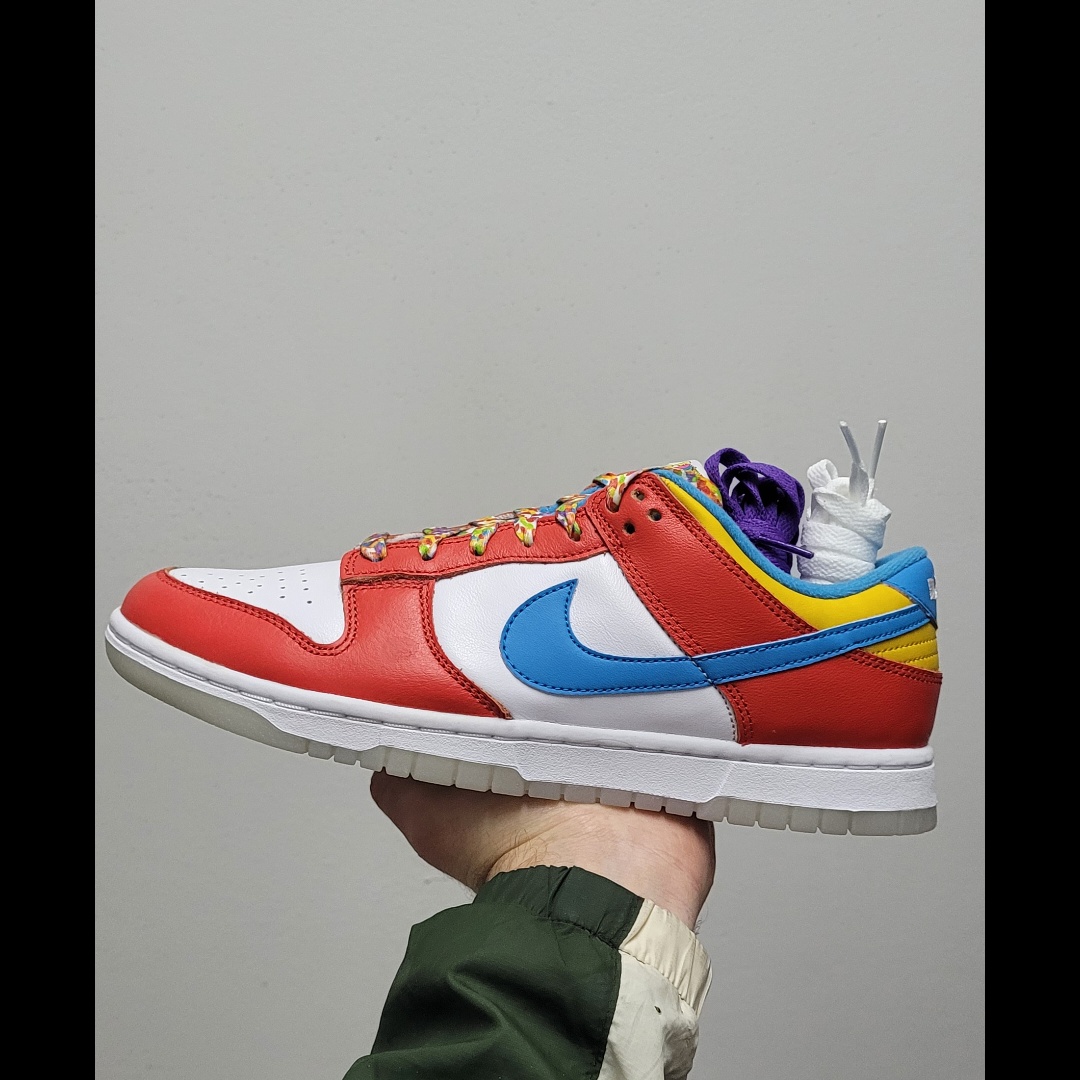 Nike Dunk Low Lebron James Fruity Pebbles 42EU