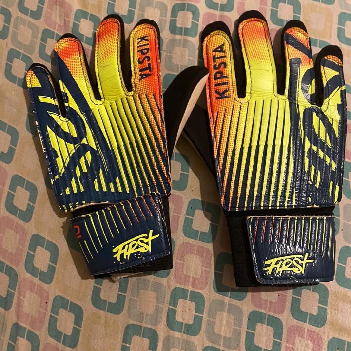 כפפות כדורגל