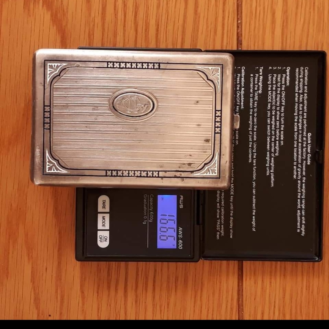 מארז סיגריות טוב. אוסטריה.(בול לפני 1921) כסף 800. מארז הסיגריות מעוטר בחריטת אמייל. 1000₪

