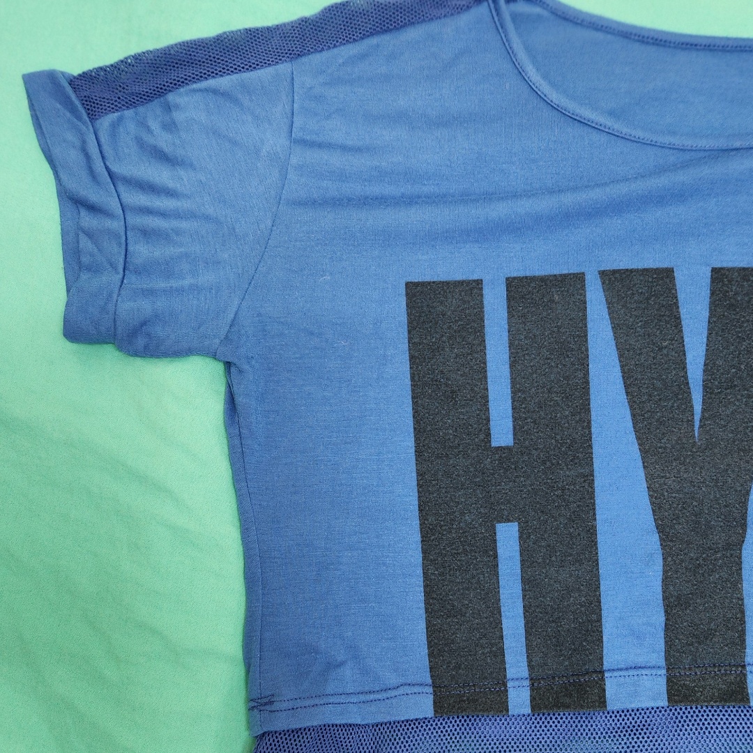 חולצה כחולה