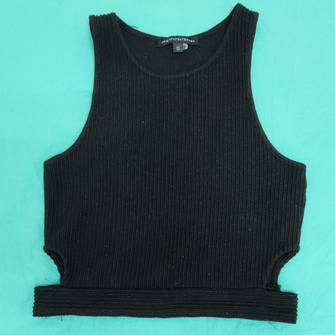 גופיית קרופ שחורה