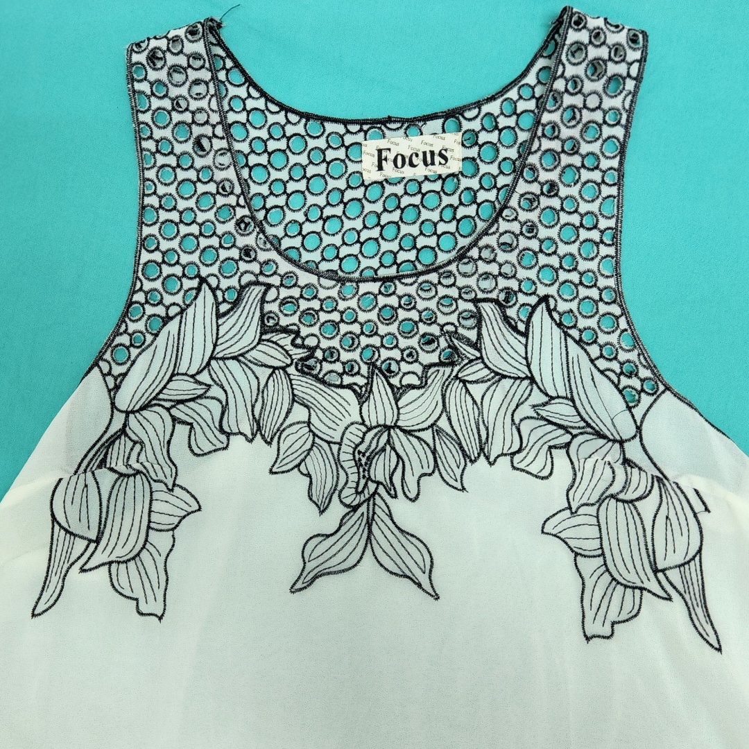 גופייה מעוצבת